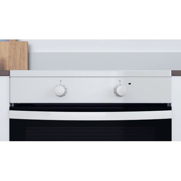 Cuisiniere a induction - INDESIT - IS67IQ5KCW/E - 3 foyers - 2600 W - 60 cm - Blanc
