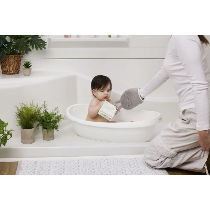 INGENUITY - Baignoire bébé Sylvi - Hamac évolutif de nourrisson jusqu'a 6 mois, gant de toilette et livre bain bébé inclus 24M+