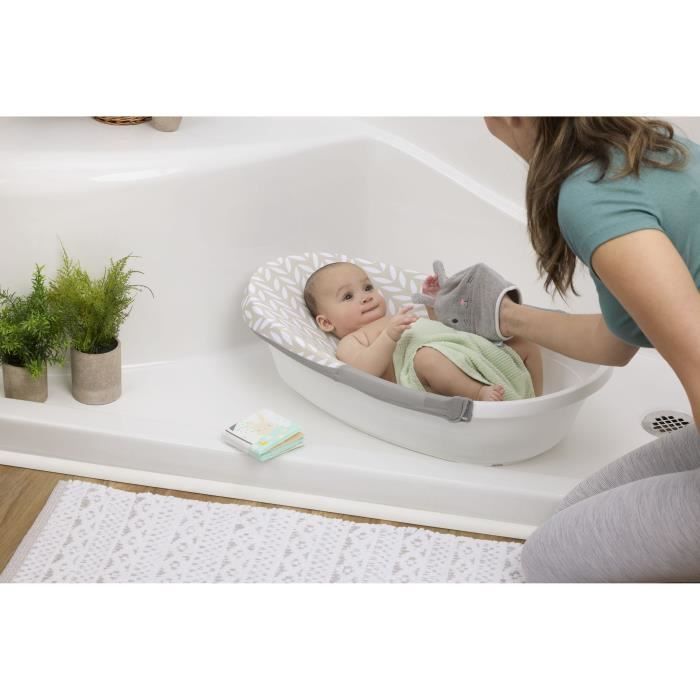 INGENUITY - Baignoire bébé Sylvi - Hamac évolutif de nourrisson jusqu'a 6 mois, gant de toilette et livre bain bébé inclus 24M+
