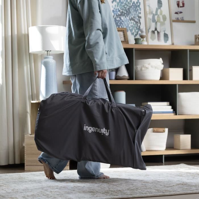 INGENUITY Transat a bascule bébé, massage ventre, Chambray, Cadeau Noel bébé, Pliage ultra-compact avec sac de rangement