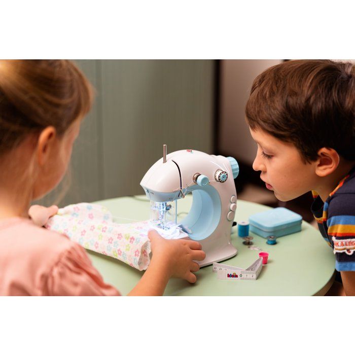 Machine a coudre - KLEIN - 7929 - Lumiere et accessoires - Jouet créatif - Des 8 ans