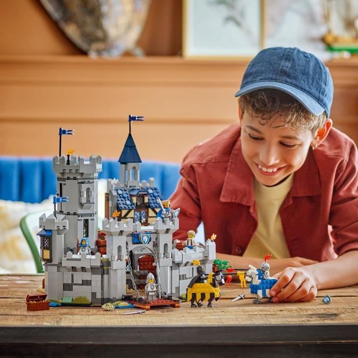 LEGO Creator 3-en-1 31168 Le Château Médiéval des Chevaliers - Jeu de Construction 9 ans