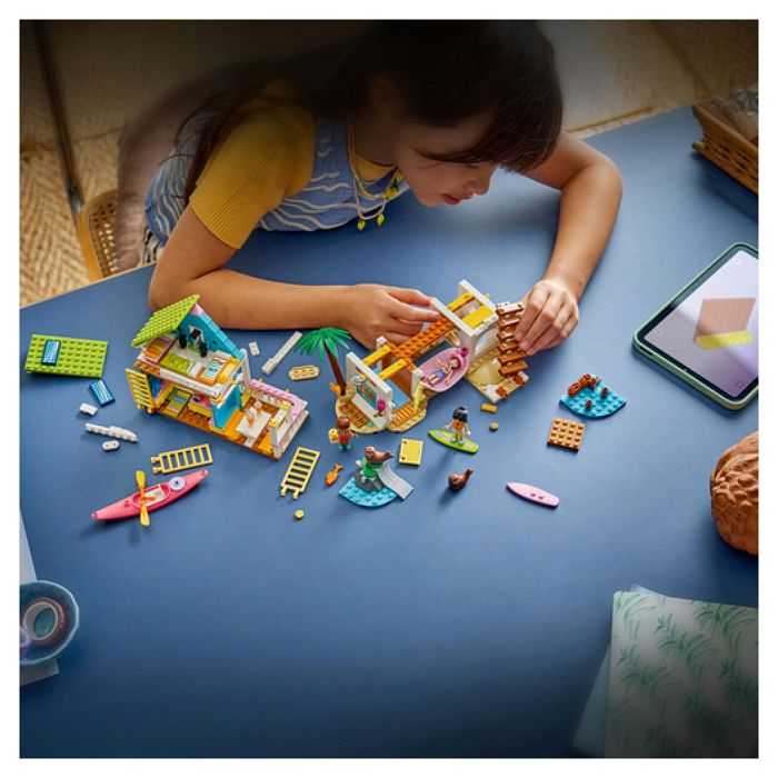 LEGO Friends 42699 La Maison sur la Plage et les Phoques - Jeu de Construction des 7 ans