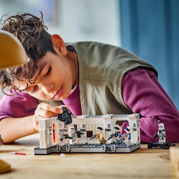 LEGO Star Wars 75387 Embarquement a Bord du Tantive IV, Jouet de Construction, Véhicule