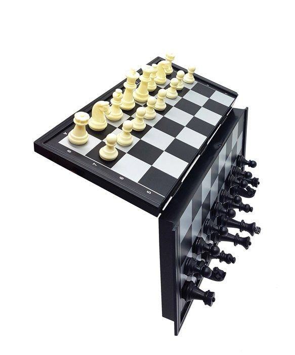 Jeux de société magnétiques coffret 8 jeux en 1, De 2 a 6 joueurs