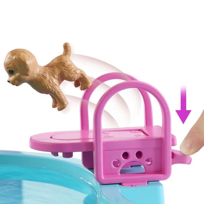 Barbie - Coffret Piscine de Reve - Toboggan et jacuzzi - Plus de 20 accessoires - Barbie - JFP01