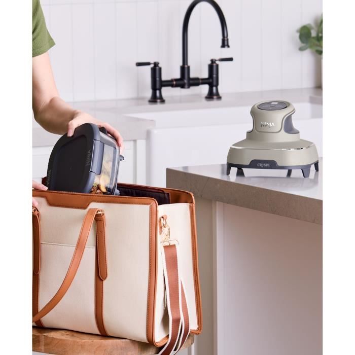 Friteuse sans huile portable NINJA - CRISPI - Récipients 1,4L et 3,8L - 4 programmes prédéfinis - 1400W - Beige
