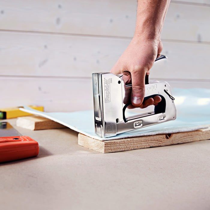 Agrafeuse manuelle - RAPID - PRO R34E - Réglage de puissance 3 positions - Métal chromé - Professionnelle