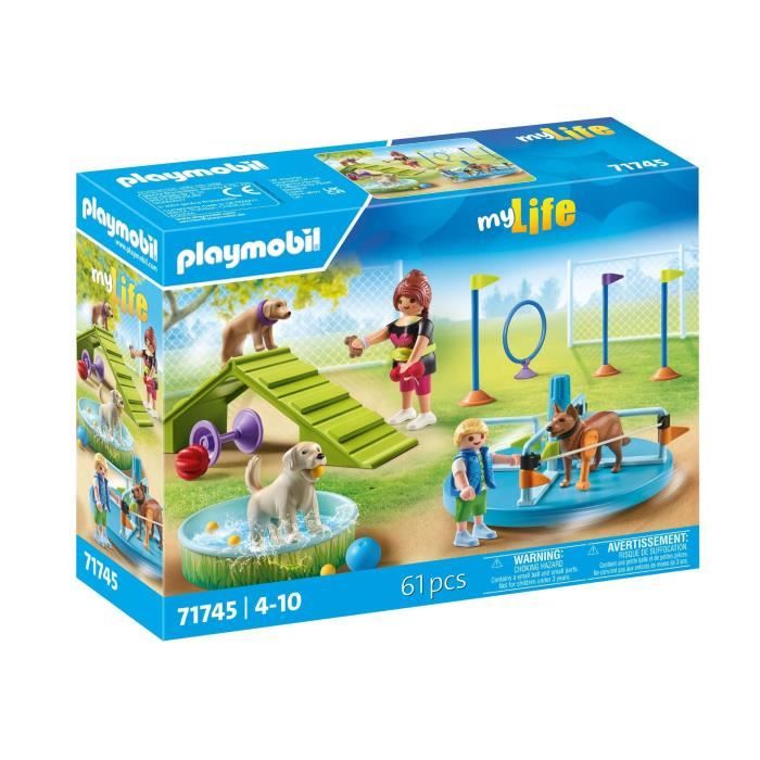 PLAYMOBIL 71745 Aire de jeux pour chiens, enfant et éducatrice, My Life, 61 pieces, Des 4 ans
