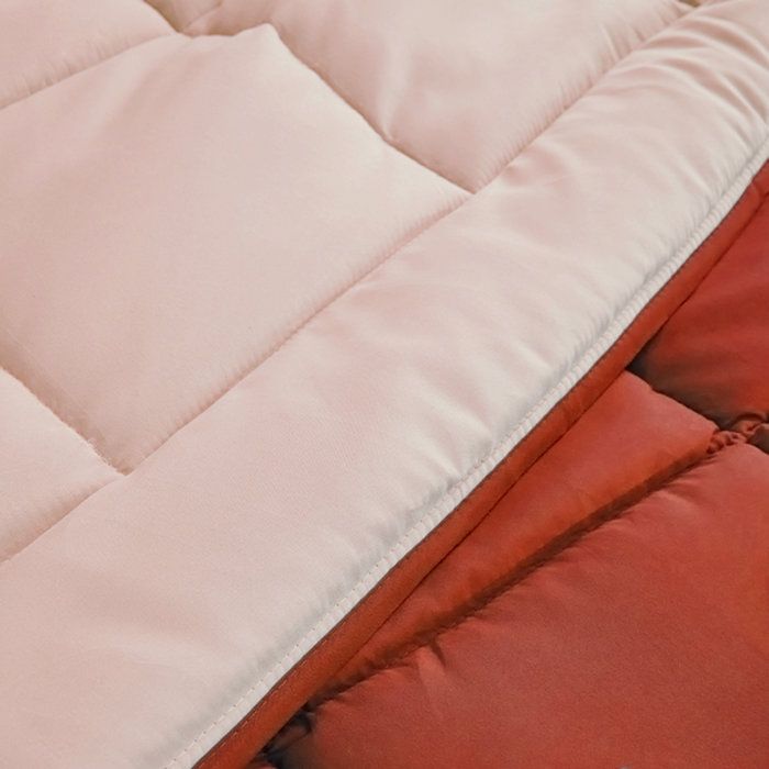 CALGARY - Couette Chaude Microfibre 400gr/m˛ - Gris Galet & Marron Gingembre - 200 x 200 cm