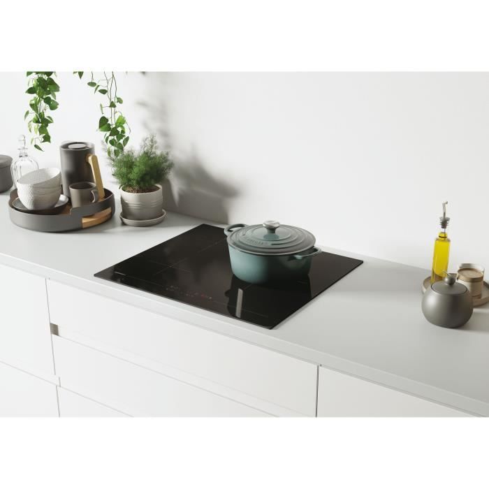 Table de cuisson vitrocéramique - ROSIERES - 3 feux - 5500 W - Commandes tactiles - 59 x 52 cm - RKD73CT