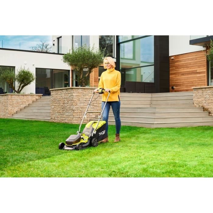 RYOBI - Tondeuse poussée HYBRIDE 36V (alimentation par 2 batteries ONE+) - coupe 37 cm + 2 batteries 5 Ah & charg. - RY18LMH37A-250