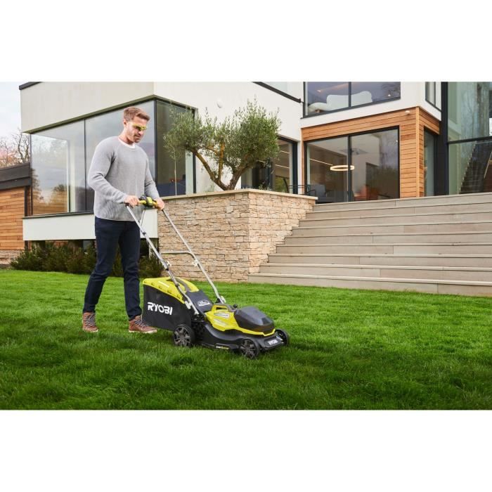 RYOBI - Tondeuse poussÈe 18V ONE+ - Brushless - ÿ coupe 37 cm - ramassage et mulching + batterie 5,0 Ah & chargeur - RY18LMX37A-150