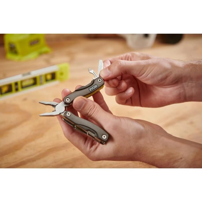 Pince multifonction 14-en-1 - RYOBI - Pince, ciseaux, décapsuleurs, couteau, tournevis, pince, poinçon, scie, lime, lames -