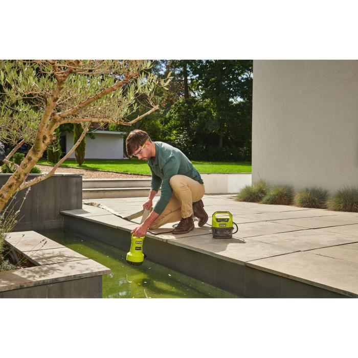 RYOBI - Pompe d'Èvacuation 18V - 4 200 l/h - immersion maxi. 5 m - IPX7 - minuterie 3 rÈglages - vendue sans batterie - RY18SPA-0