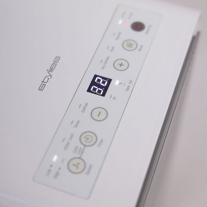 Déshumidificateur - STYLIES - Regulus - Capacité 2,5 L - Jusqu'a 12 L /jour - Timer/hygrostat/seche-linge - Blanc/gris