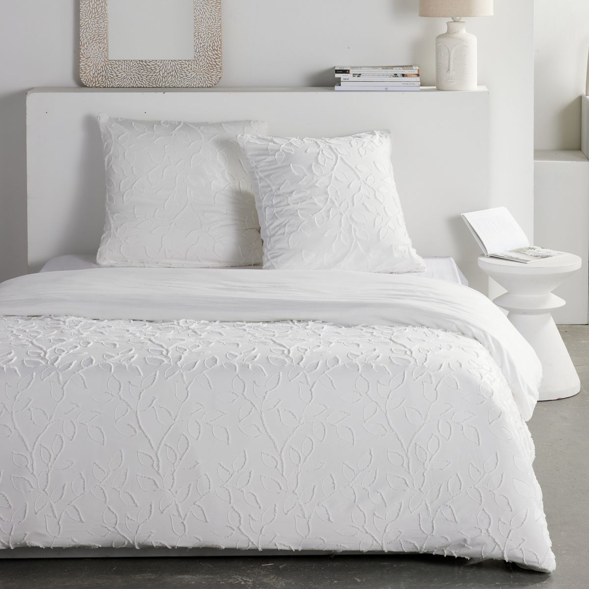 Parure de lit - TODAY - Essential - 2 personnes - 220 x 240 cm - Effet tufté floral blanc
