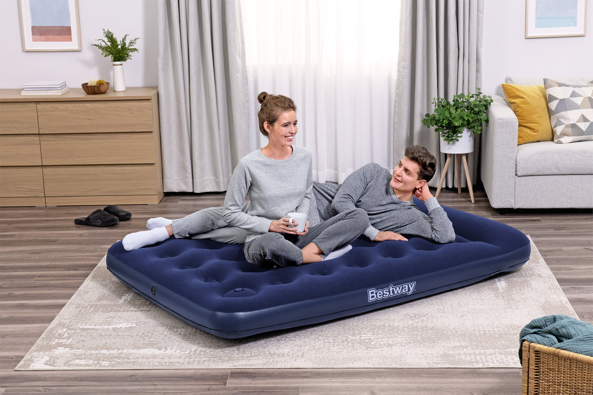 Matelas gonflable camping - BESTWAY - 67225 - 2 places - 1,91m x 1,37m x 22cm - Avec pompe a pied intégrée