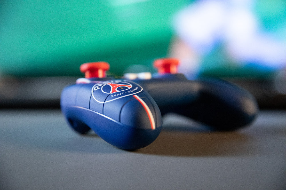 Manette de jeu - Nintendo Switch, Switch 2 et PC - PSG - Filaire - Bleu, blanc et rouge - Fonction vibration - Câble 3 m - Konix