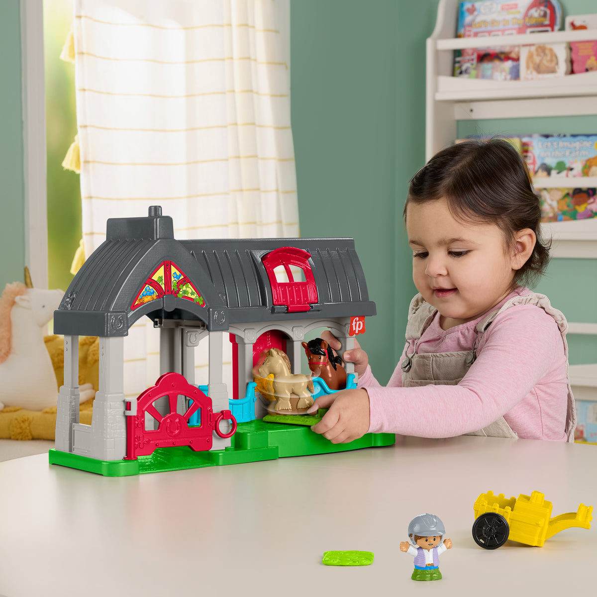 FISHER-PRICE Little People-L'écurie des Joyeux Chevaux avec 6 éléments - Fisher-Price - HWR84
