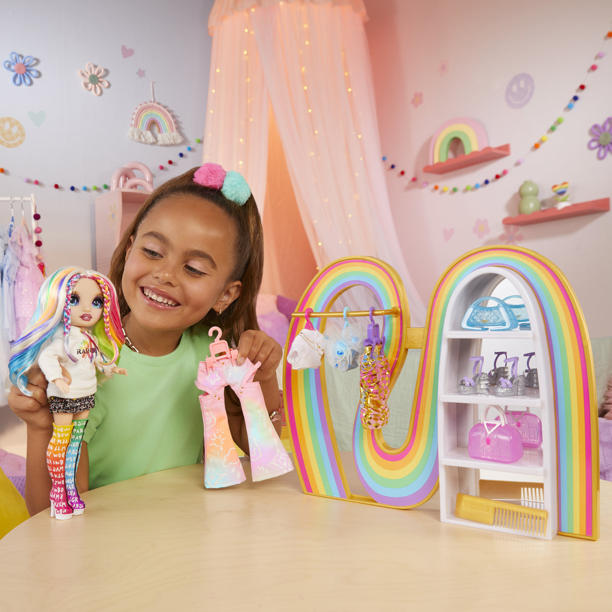 Rainbow High - Amaya's Rainbow Closet Playset - Poupée exclusive incluse - Tenues - Chaussures - Sacs - Porte-vetements - Des 4 ans
