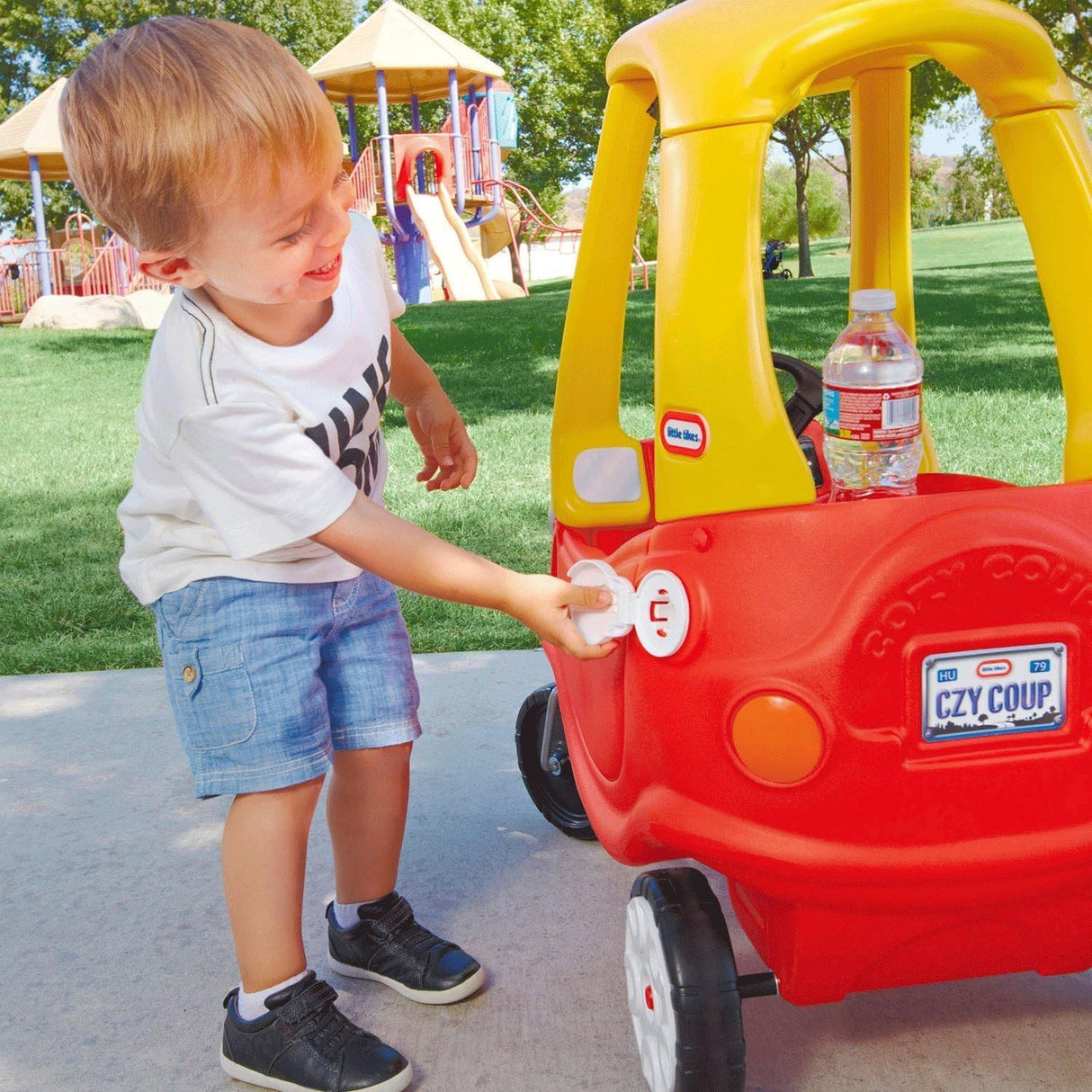 Cozy Coupe - Little Tikes - Rouge - Voiture enfant - Portes, Klaxon et Plancher a retirer - Des 18 mois