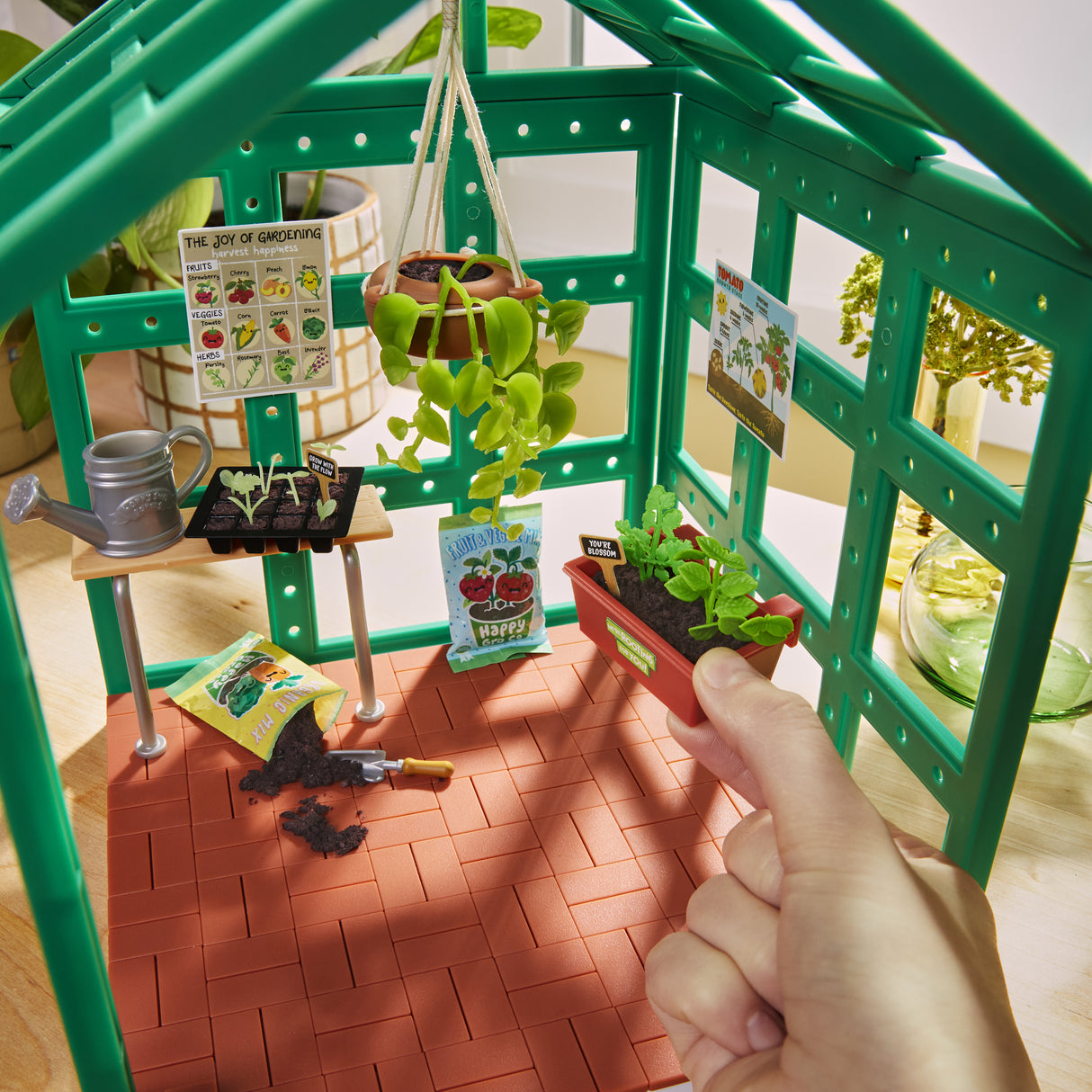MGA's Miniverse - Spaces Starter Pack - Serre - Des 8 ans - Jeu de construction - Personnalisation - DIY - Art créatif