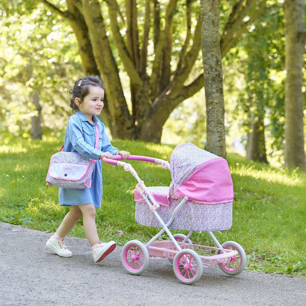 Accessoires poupons - COROLLE - Landau Floral - pour poupons 36 a 52 cm - des 3 ans