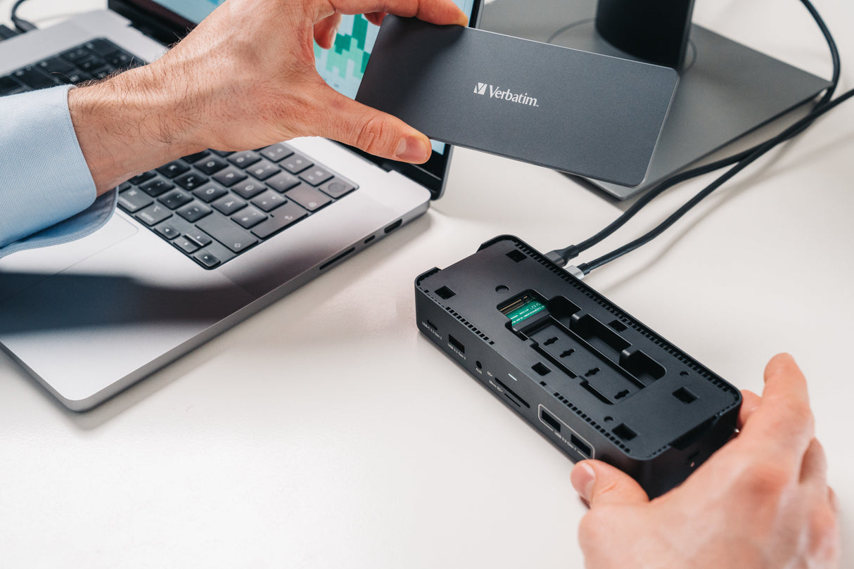 Station d'accueil portable USB-C 3.2 Verbatim CDS-15S avec lecteur SSD (Gris)