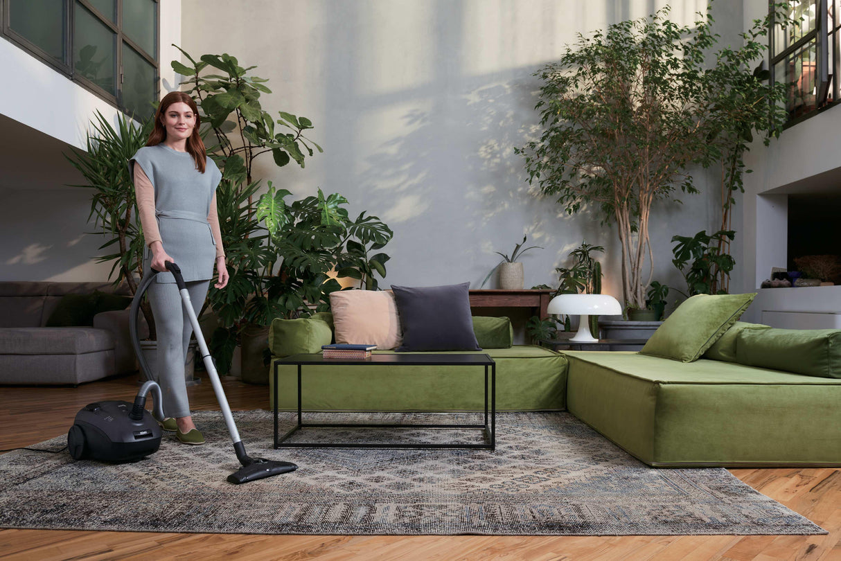 HOOVER HE1 - Aspirateur Traineau avec sac Compact et Puissant - Grande Capacité 2,5L- Haute-performance sur Sols Durs et Moquettes
