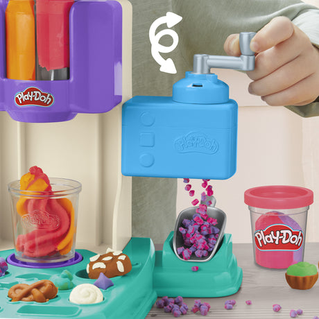 PlayDoh Mes Glaces Arc-en-Ciel, Pâte a modeler, Machine a Creme Glacée factice, 5 pots de 56 g  et accessoires, des 3 ans