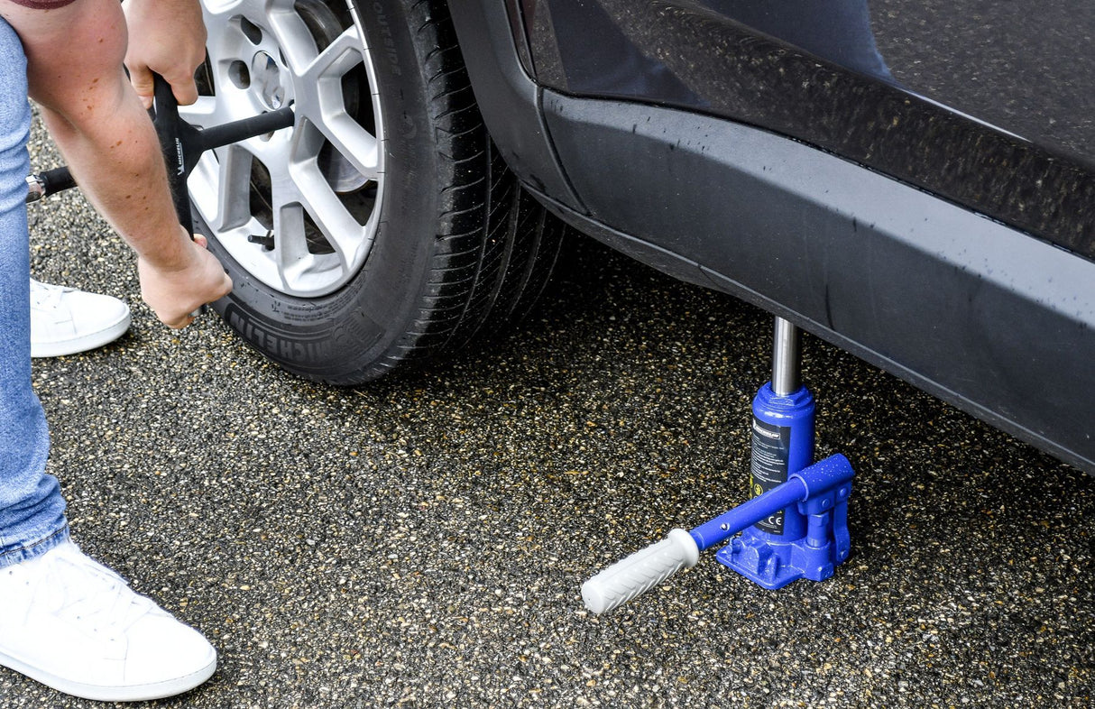 Cric hydraulique bouteille 3 tonnes hauteur levage 195mm a 385mm - MICHELIN - Pour le levage de voiture, SUV, utilitaires, 4x4.