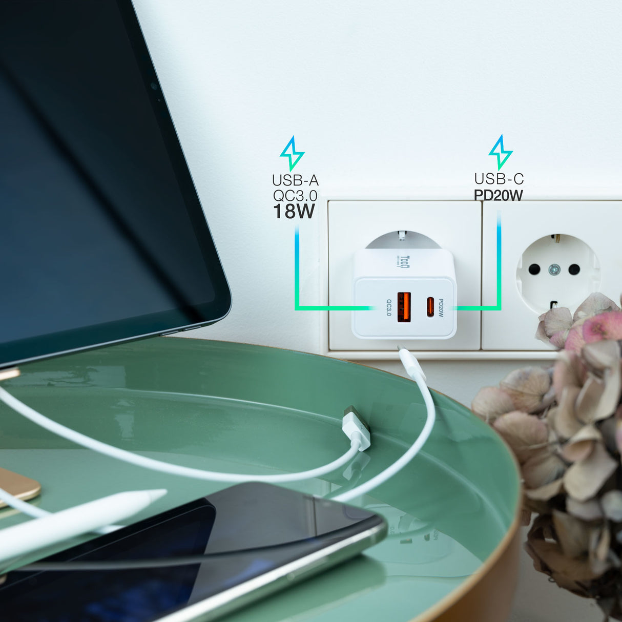 Chargeur secteur TooQ TQWC-2SC04 1x port USB-A + 1x port USB-C 20W (Blanc)
