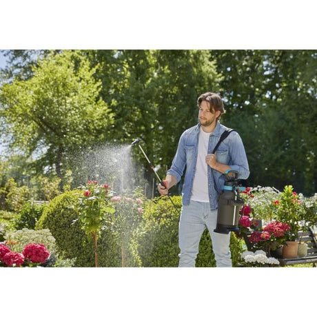 GARDENA Pulvérisateur a pression préalable Plus – Contenance réservoir 5L – Longueur tuyau 150cm – Pression max 3 bar – (11138-20)