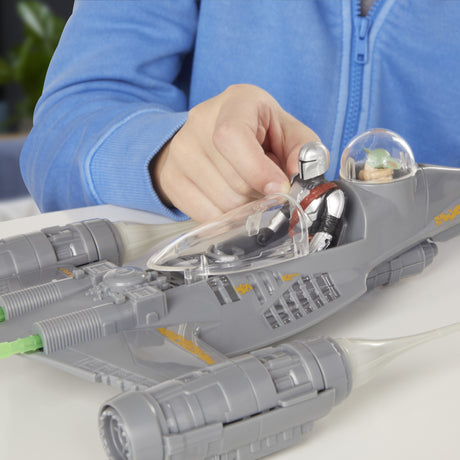 Vaisseau The Mandalorian's N-1 Starfighter, figurines Grogu et Mandalorien de 10 cm, jouet pour enfant des 4 ans, Star Wars Epic Her