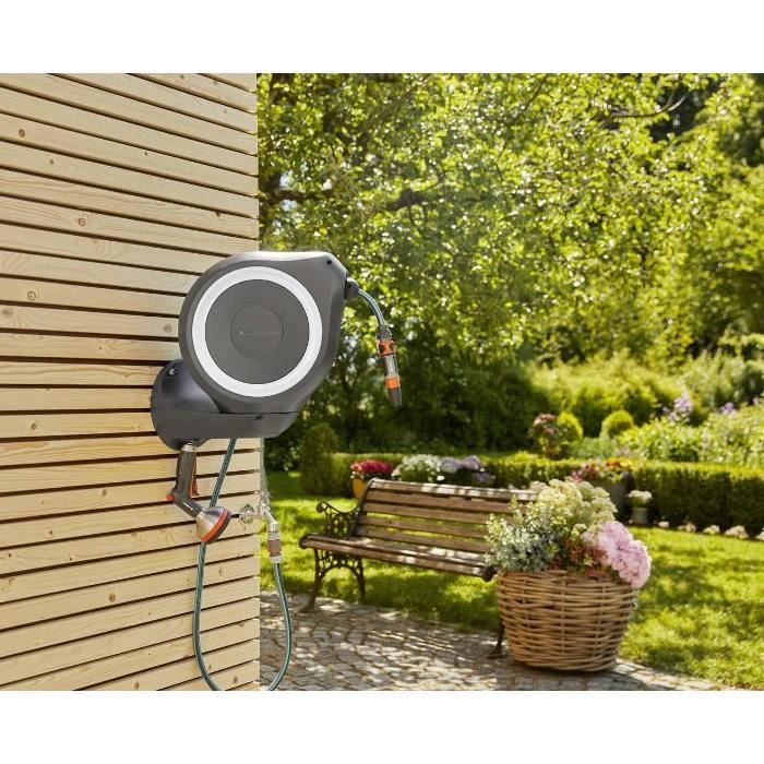 Dévidoir automatique mural RollUp M GARDENA - Longueur 20m - Ř11mm - Kit complet - Garantie 5 ans