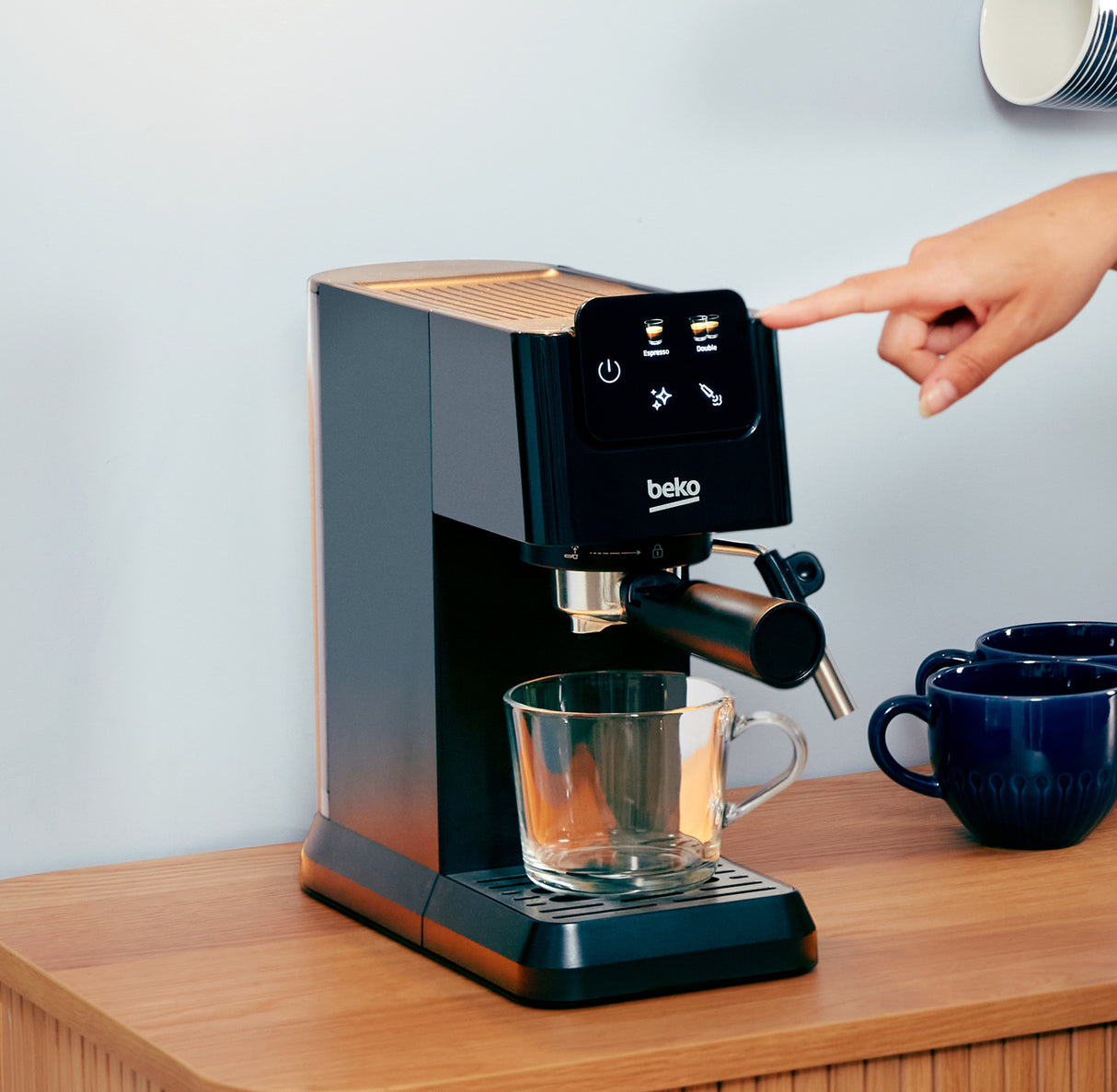 Machine expresso manuelle - BEKO - CEP5302B - 1628 W - 1,1 L - Noir