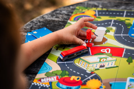 MILLE BORNES PAT PATROUILLE - Jeu de société - DUJARDIN - La Pat' Patrouille sauve la Grande Vallée dans ce jeu collaboratif
