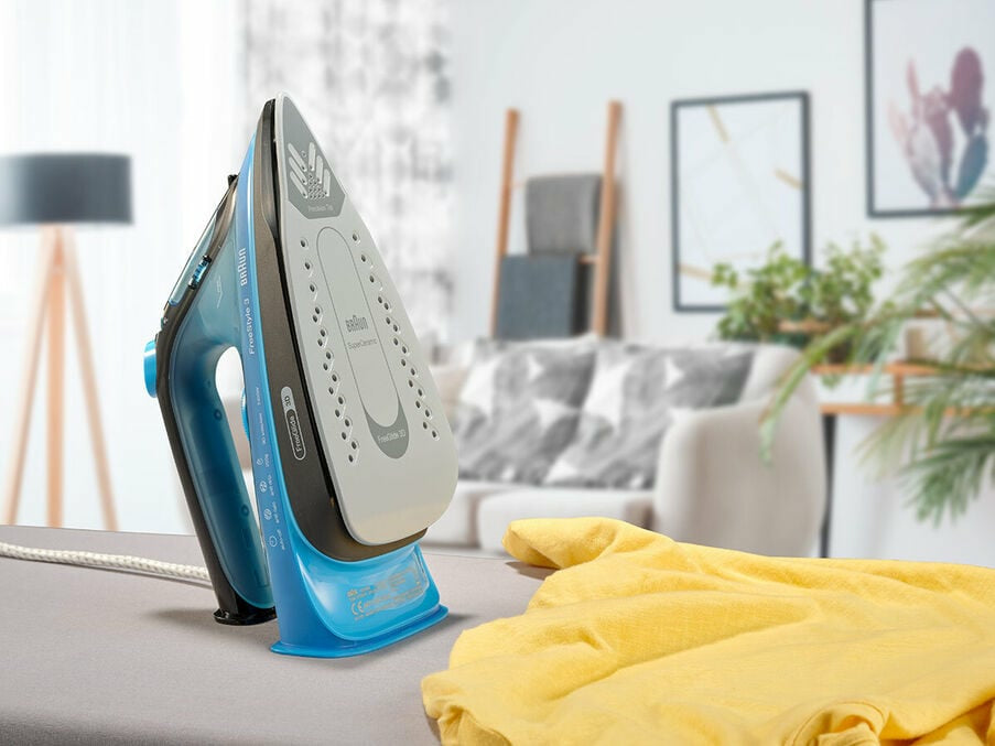 Fer vapeur - BRAUN - FI3194BK FreeStyle 3 - Puissance 2400 W - Vapeur constante 45 g/min Pressing 200g/min - Semelle SuperCeramic