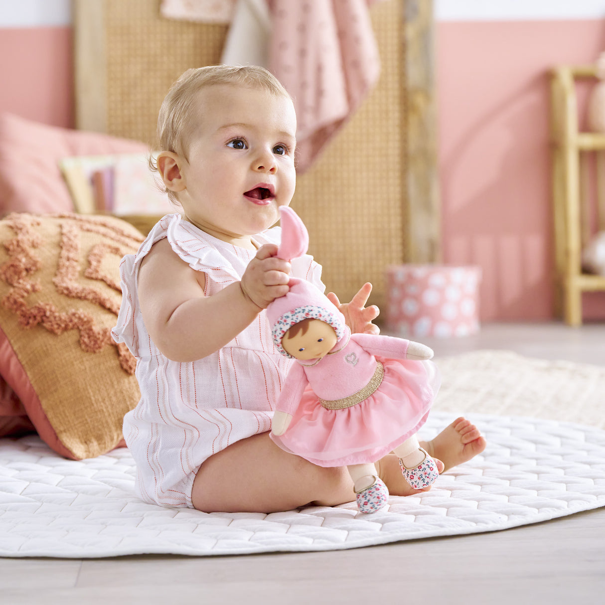 Doudou - Corolle - Miss Ballerine - 25 cm - Doux - Senteur de vanille