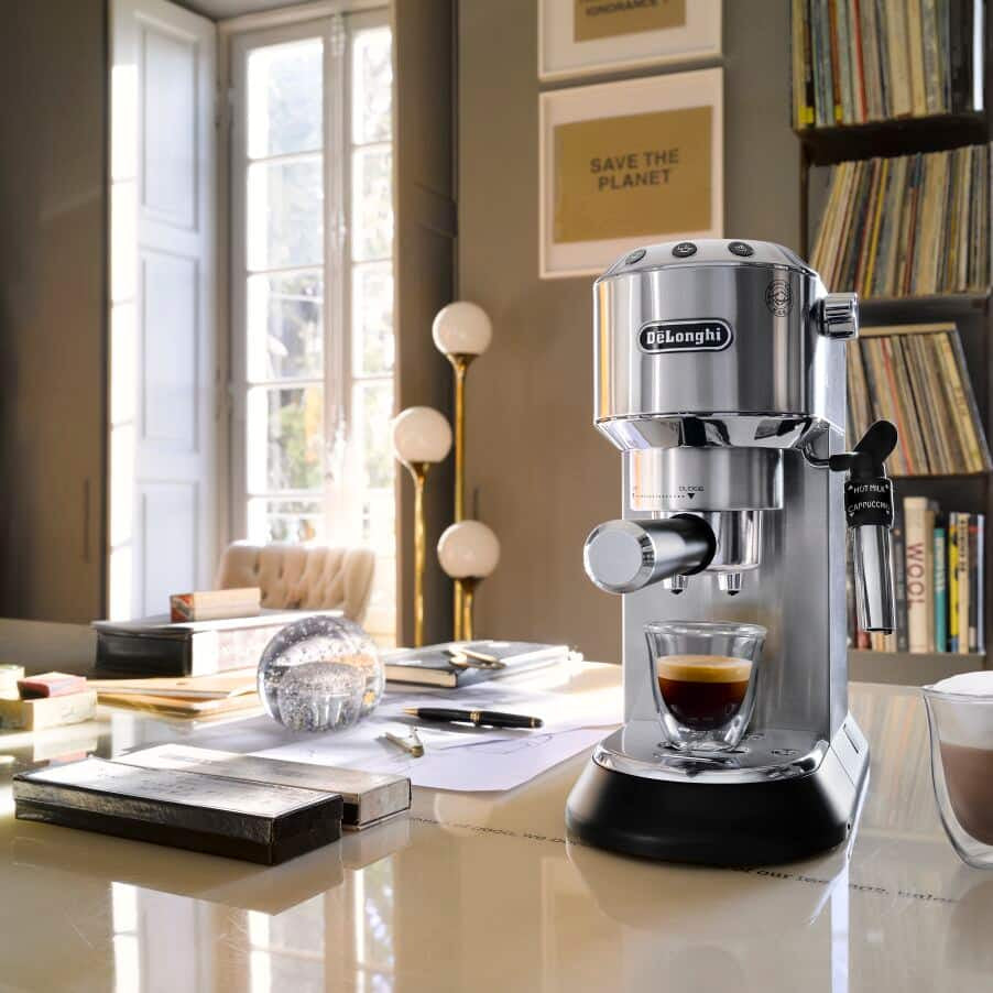 Machine expresso manuelle - De'Longhi - Dedica style - EC685.M - Inox