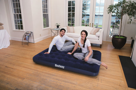 BESTWAY Matelas gonflable floqué Horizon Double + Pompe électrique Sidewinder + Sac – 2 places – Bleu