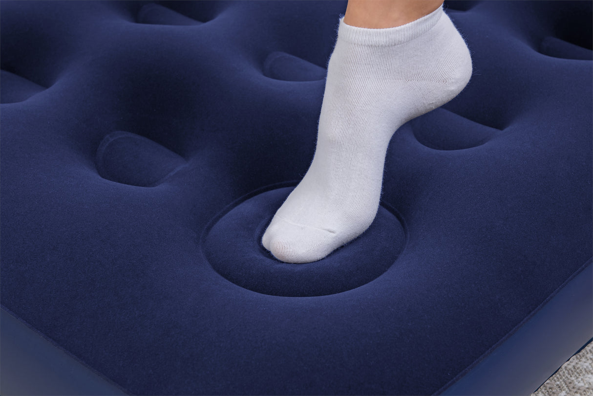 Matelas gonflable camping - BESTWAY - 1 place -185x76x22 cm avec pompe a pied intégrée