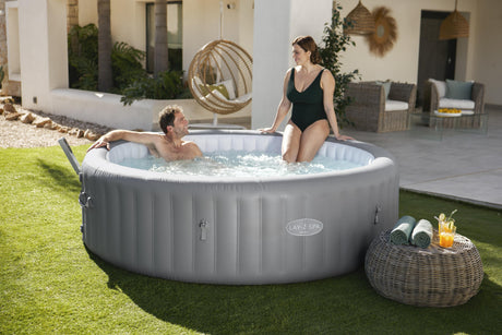 Spa gonflable BESTWAY - Lay-Z-Spa Hawaii - 236 x 71 cm - 4 a 8 places - Rond (Livré avec couverture, cartouche et diffuseur)