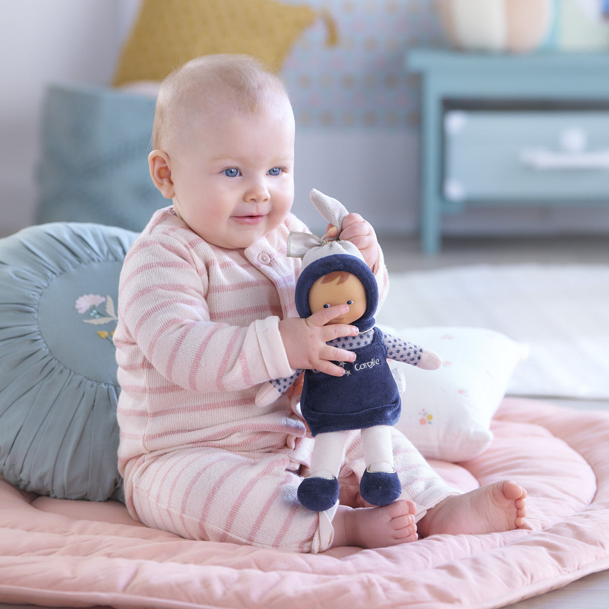 Mon Doudou COROLLE - Miss Marine Reves d'Etoiles - 25 cm - petite poupée - senteur de vanille - des la naissance