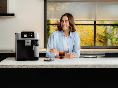 Machine a café avec broyeur - BEKO - CEG7348X - 1350 W - 250g de grains - Noir / Silver