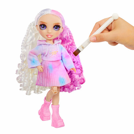 Rainbow High - Water Color - 1 poupée mannequin (Violet) de 27cm - 2 tenues et accessoires a personnaliser - Colore tes cheveux