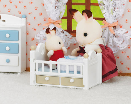 Le bébé Lapin Chocolat et lit - Sylvanian Families - 5017