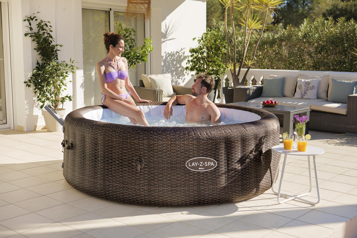 Spa gonflable BESTWAY - Lay-Z-Spa San Fransisco - Hydrojets - 230 x 230 x 71 cm - 5 a 7 places - Carré (couverture, 5 appuie-tete)