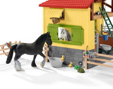Écurie avec boxes et animaux, coffret de 82 pieces avec chevaux, Schleich 42485 Farm World, Des 4 ans